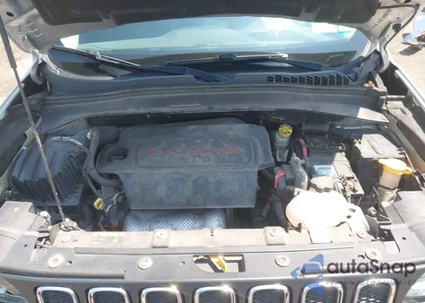 2016 Jeep Renegade Sport z USA, uszkodzony, nr VIN ZACCJAAT7GPC78519